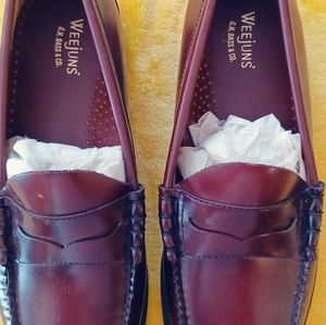 Weejuns GH Bass & Co.